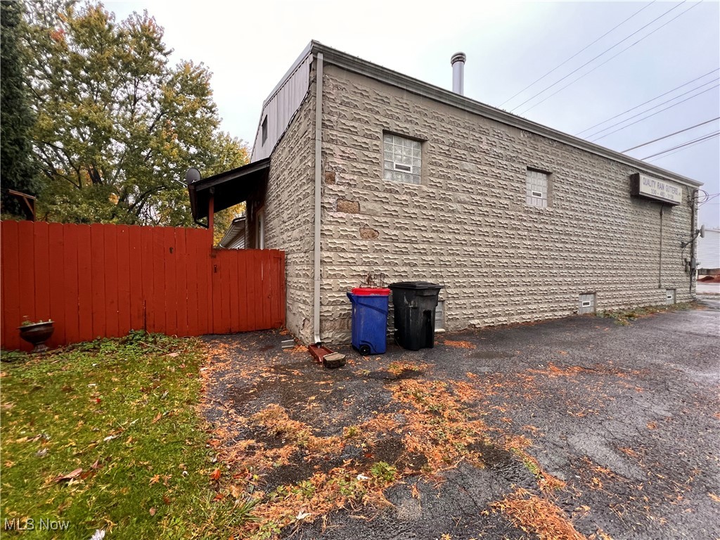 44993 Crestview Road Columbiana, OH 44408 - Photo 5 of 47