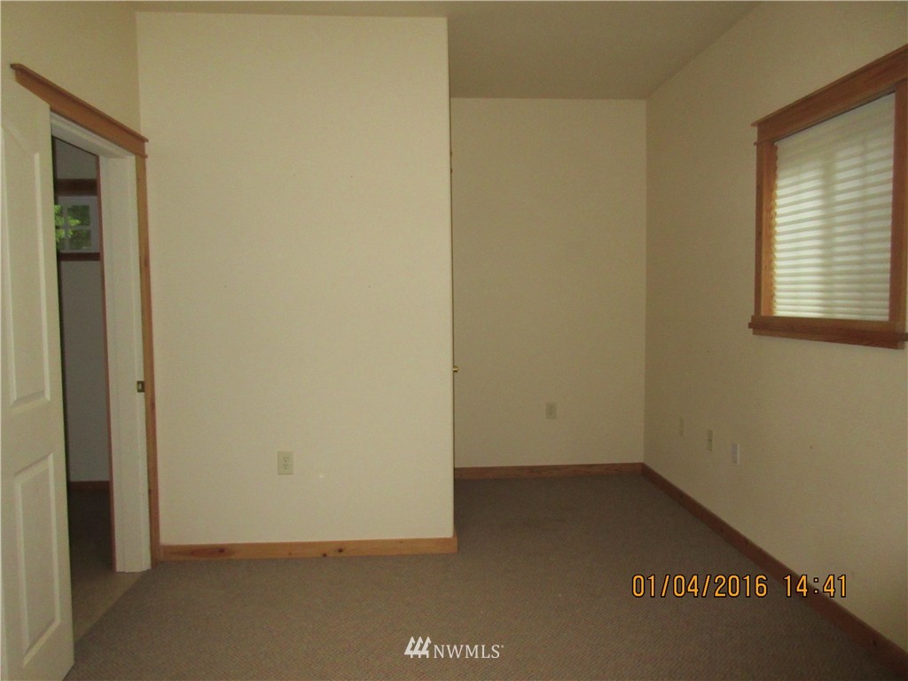 7399 Tauscher Road Clinton, WA 98236 - Photo 17 of 20 Gallery Image 17