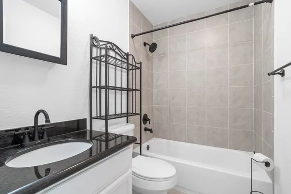 $1,695 | 30 April Point Drive South, Conroe, TX 77356