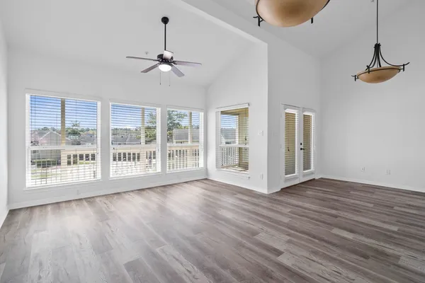 $1,695 | 30 April Point Drive South, Conroe, TX 77356