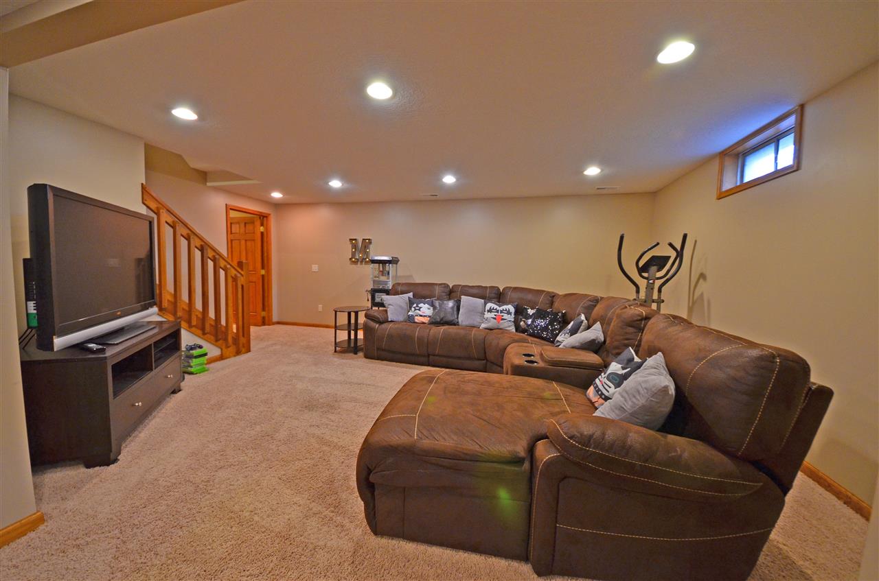9117 Timber Ridge Court Fort Wayne, IN 46804 - Photo 21 of 36 Gallery Image 21