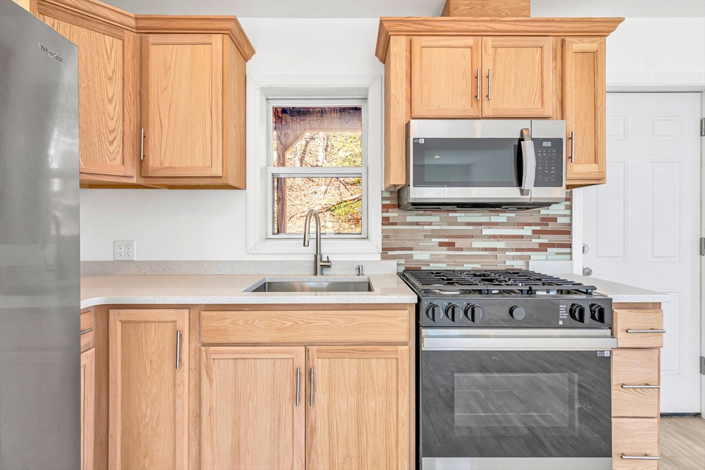 70 Marston Street Lawrence, MA 01841 - Photo 16 of 42
