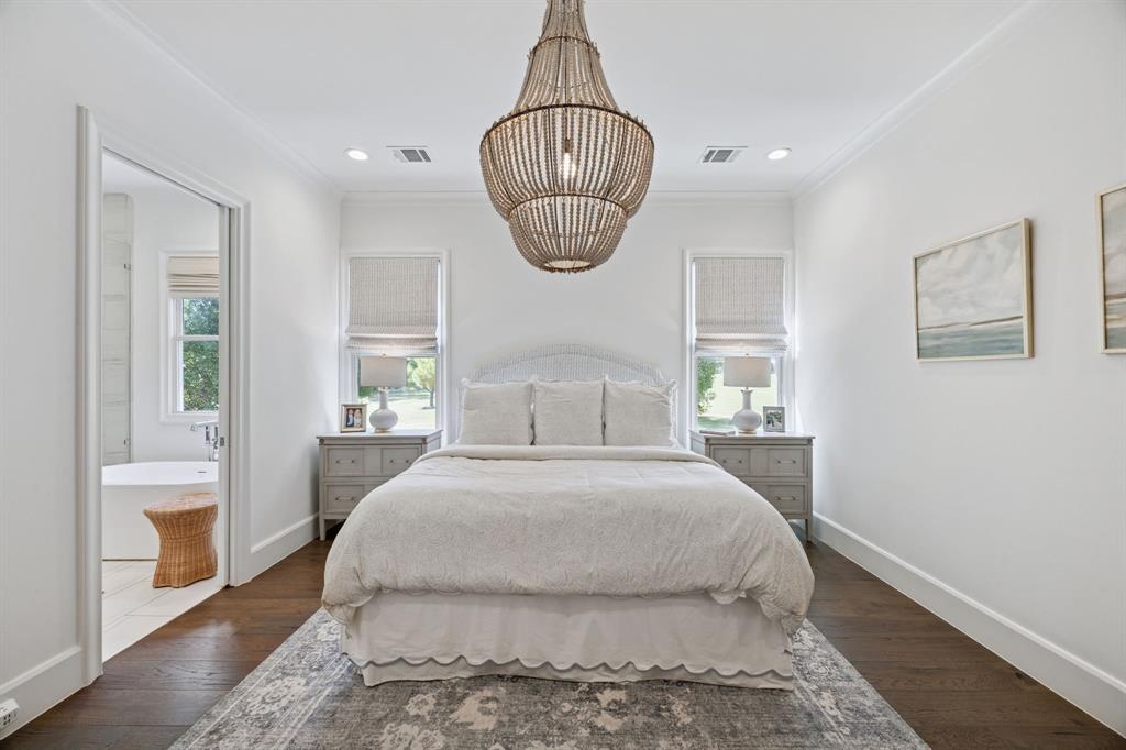 13450 Shumate Way Malakoff, TX 75148 - Photo 15 of 40 a spacious bedroom with a bed and a window