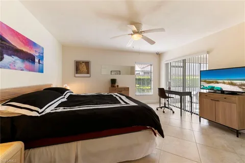 $625,000 | 515 Beachwalk Circle, Naples, FL 34108