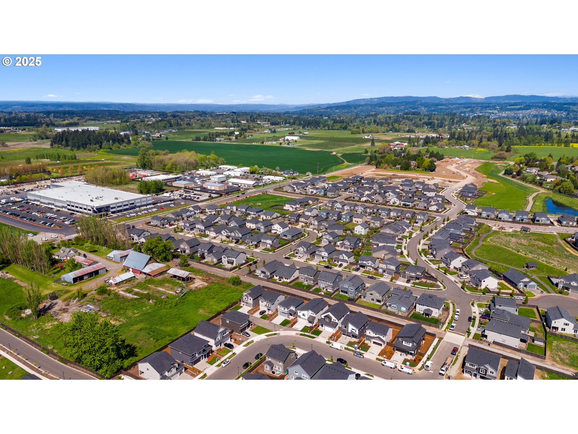 8707 North 1st Street Ridgefield, WA 98642 - Photo 36 of 40 a view of lake and mountain