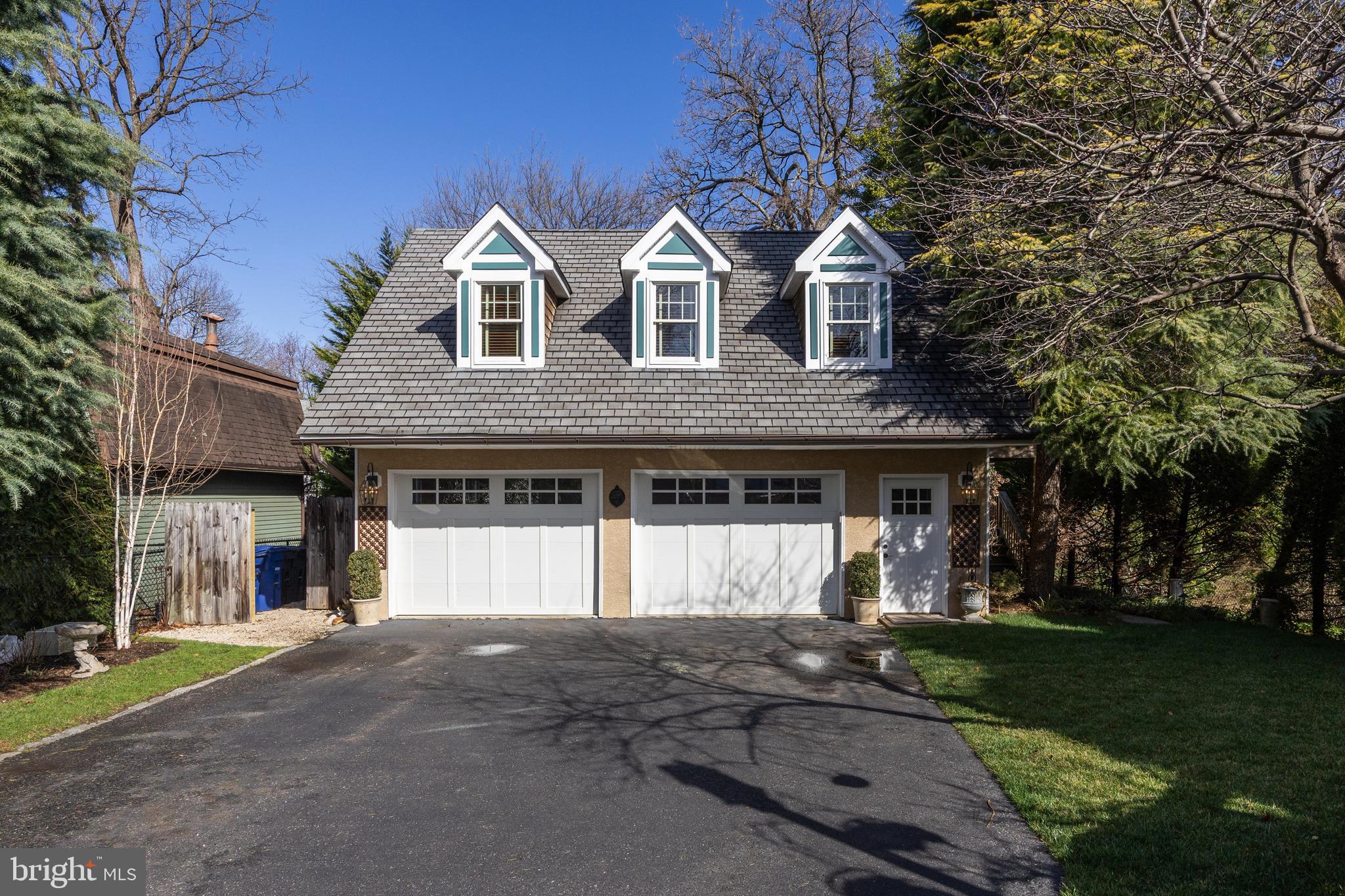 269 East 3rd Street Moorestown, NJ 08057 - Photo 35 of 52 a front view of a house with garden