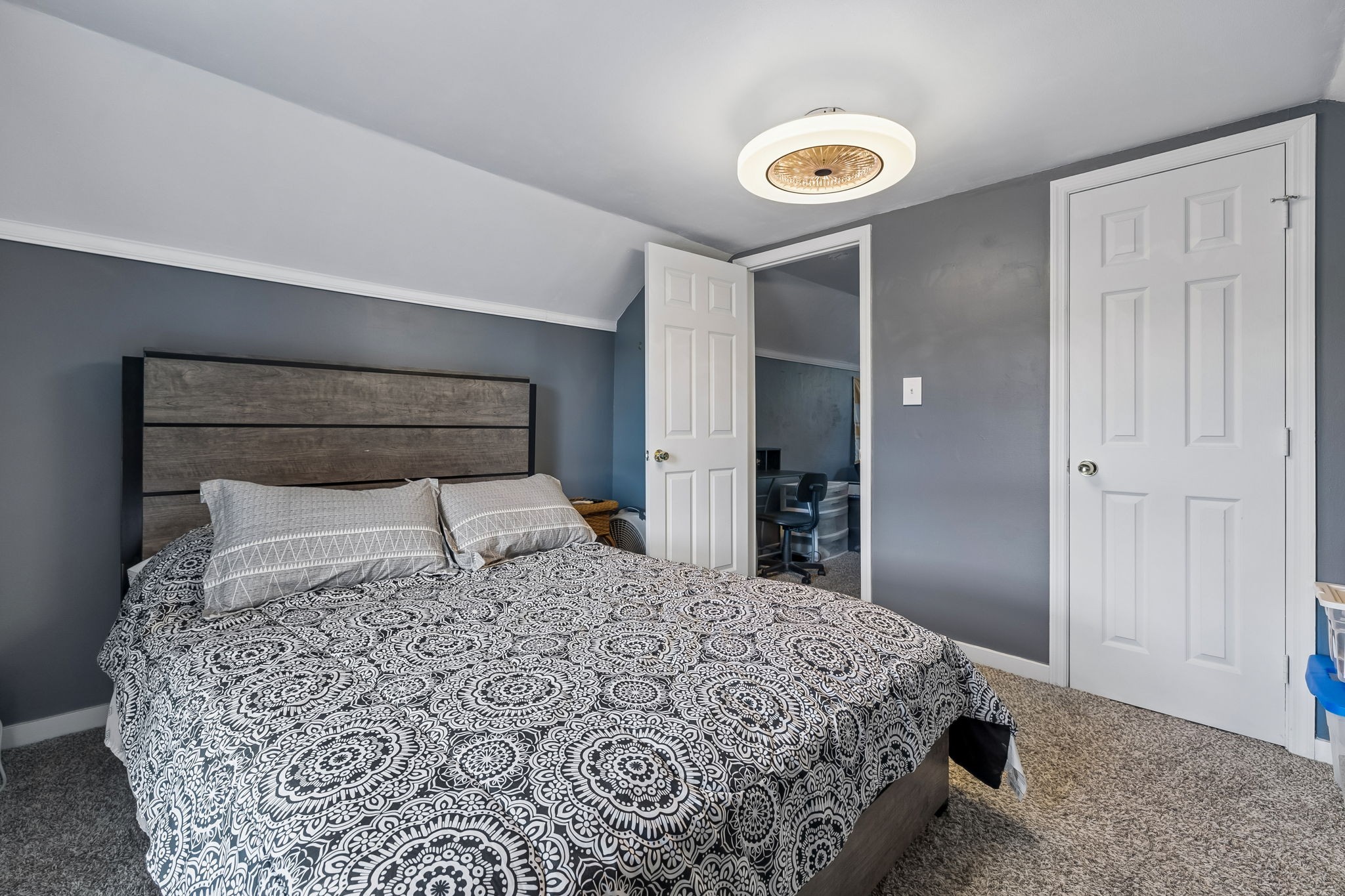 313 Cullum Street Carthage, TN 37030 - Photo 36 of 60 a bedroom with a bed and a lamp