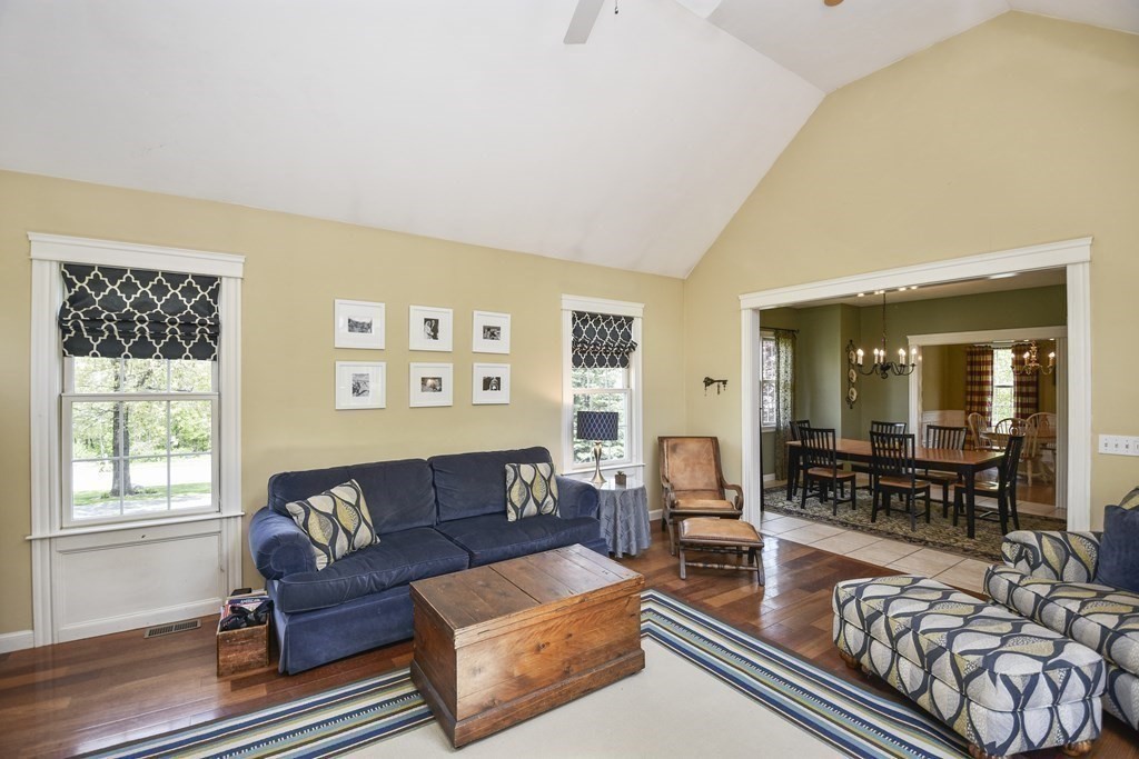 42 Boundary Stone Road Sutton, MA 01590 - Photo 8 of 41