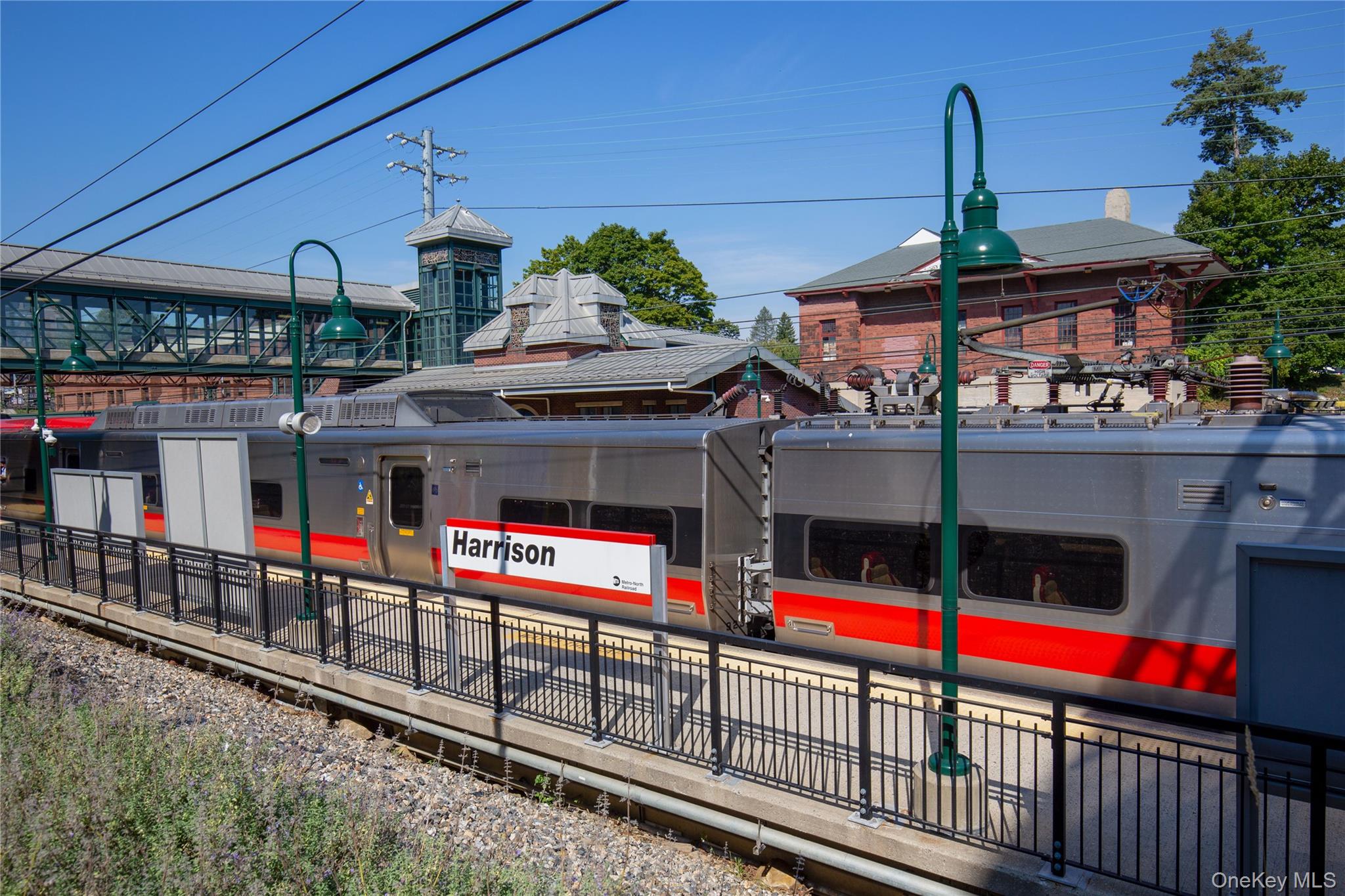 132 Halstead Avenue, Unit B Harrison, NY 10528 - Photo 12 of 19 a view of a building with sitting area