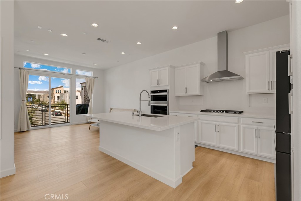 130 Rondo Irvine, CA 92618 - Photo 14 of 36