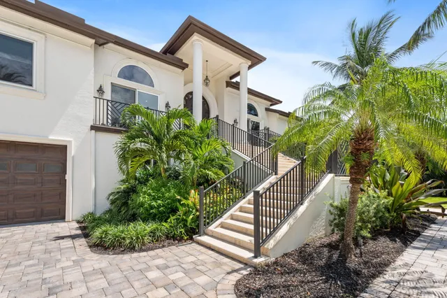 $5,349,000 | 130 North Sewalls Point Road, Sewall's Point, FL 34996