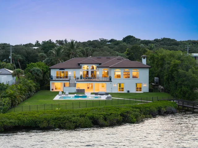 $5,349,000 | 130 North Sewalls Point Road, Sewall's Point, FL 34996