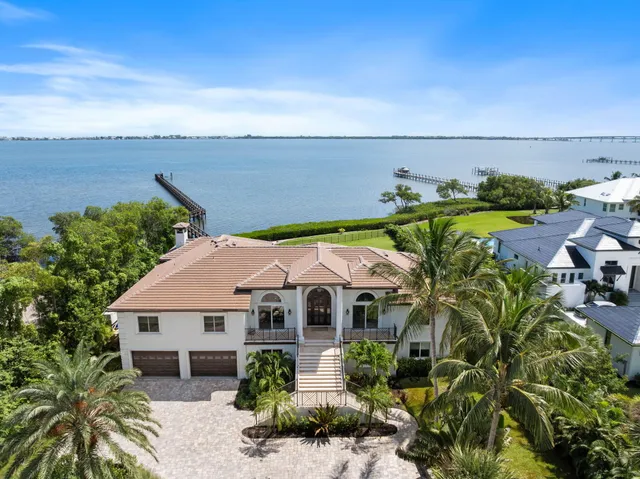 $5,349,000 | 130 North Sewalls Point Road, Sewall's Point, FL 34996