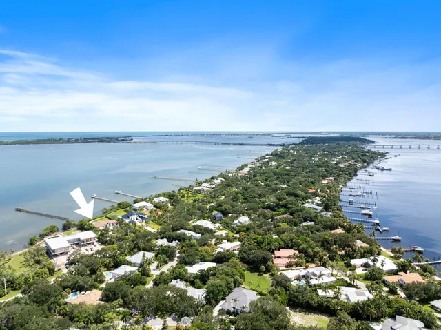 $5,349,000 | 130 North Sewalls Point Road, Sewall's Point, FL 34996
