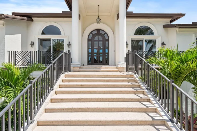 $5,349,000 | 130 North Sewalls Point Road, Sewall's Point, FL 34996