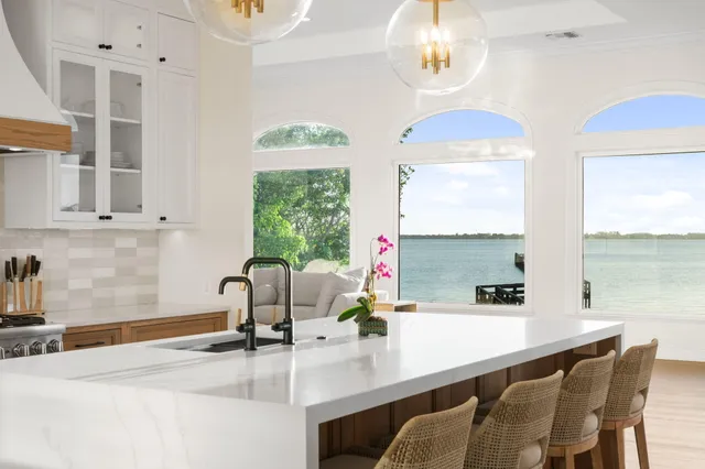 $5,349,000 | 130 North Sewalls Point Road, Sewall's Point, FL 34996