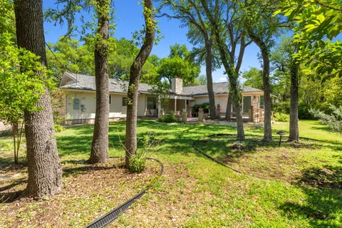 $725,000 | 10712 Fountainbleu Circle, Austin, TX 78750