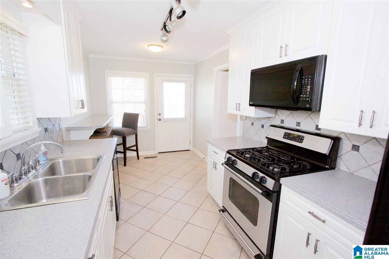 63 Shades Crest Road Birmingham, AL 35226 - Photo 7 of 26