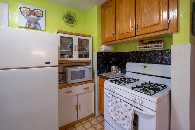 1220 South 65th Street West Allis, WI 53214 - Photo 7 of 22 Kitchen