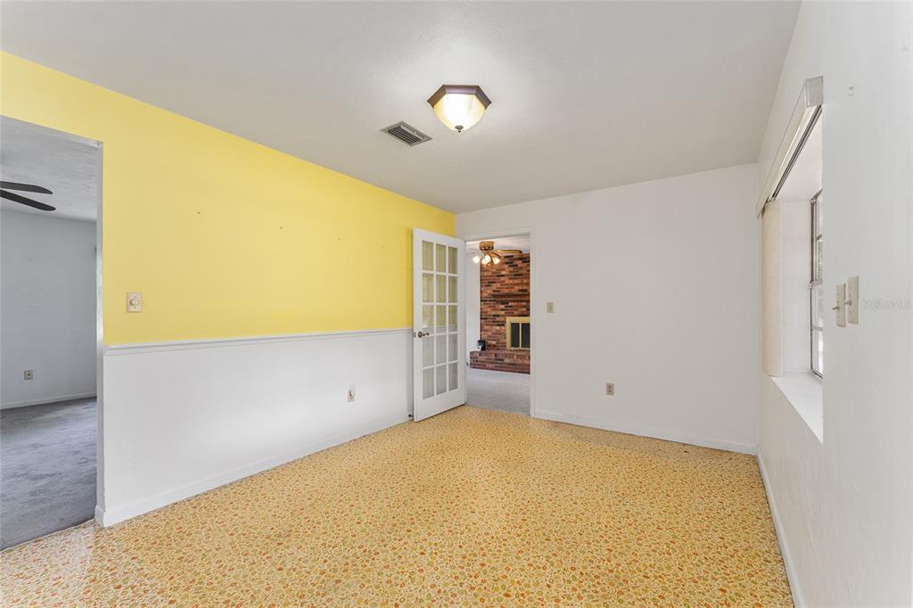 415 Southeast Adams Street High Springs, FL 32643 - Photo 13 of 52