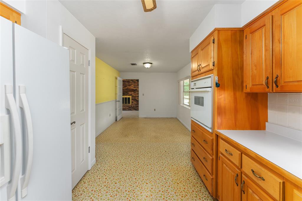 415 Southeast Adams Street High Springs, FL 32643 - Photo 14 of 52