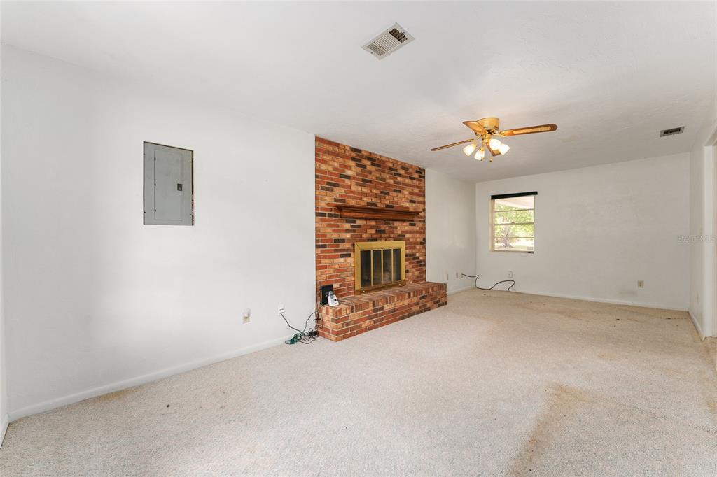 415 Southeast Adams Street High Springs, FL 32643 - Photo 19 of 52