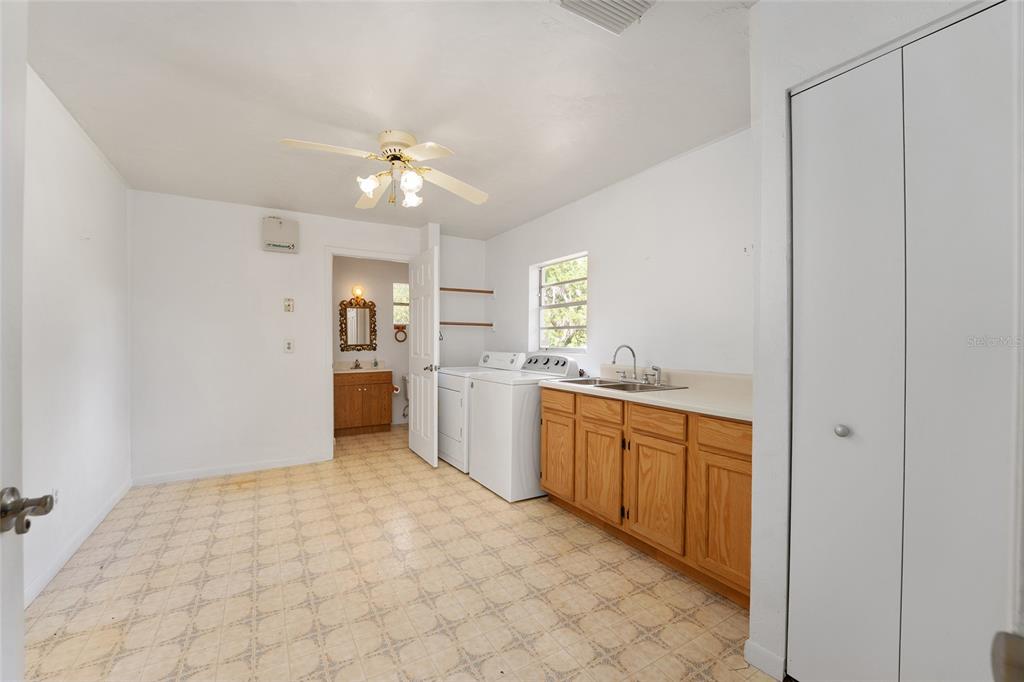 415 Southeast Adams Street High Springs, FL 32643 - Photo 21 of 52