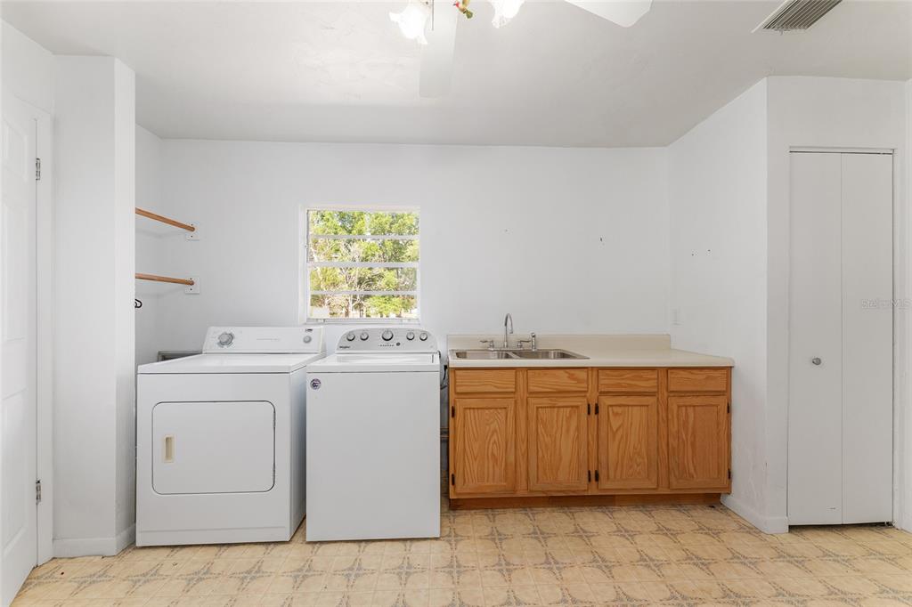 415 Southeast Adams Street High Springs, FL 32643 - Photo 23 of 52