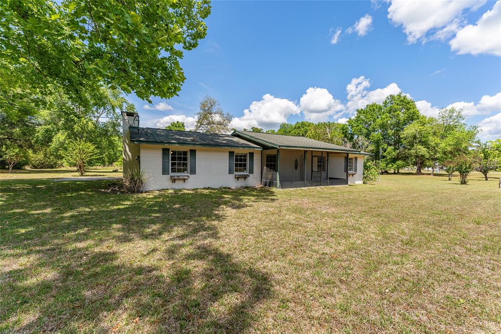 415 Southeast Adams Street High Springs, FL 32643 - Photo 3 of 52