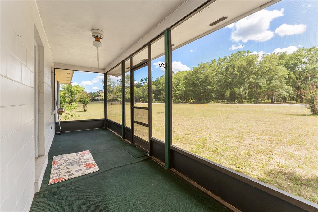 415 Southeast Adams Street High Springs, FL 32643 - Photo 5 of 52