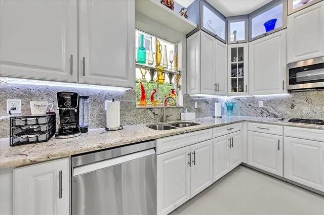 $1,274,990 | 9880 South Miralago Way, Parkland, FL 33076