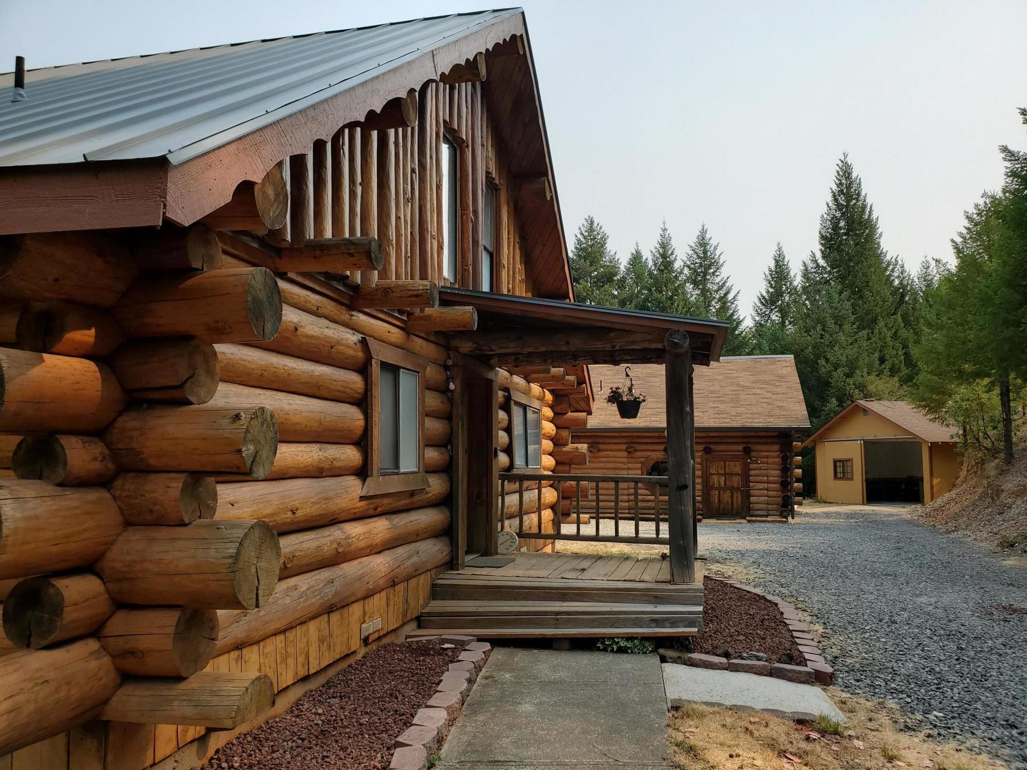 150 Rattlesnake Road Glendale, OR 97442 - Photo 11 of 67 Primary Cabin, 2nd Cabin, Shop