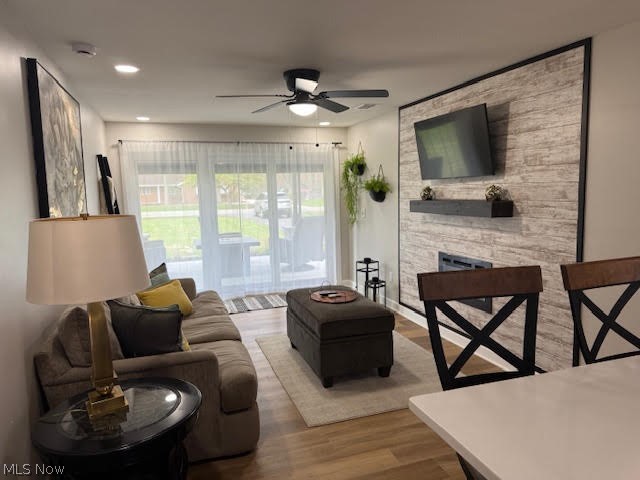 807 Howland Wilson Road Southeast Warren, OH 44484 - Photo 2 of 14 Gallery Image 2