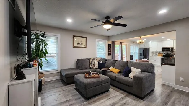 $345,000 | 812 Appleblossom, Excelsior Springs, MO 64024