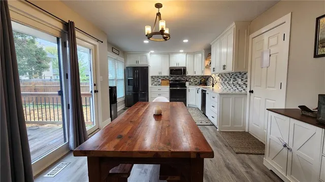 $345,000 | 812 Appleblossom, Excelsior Springs, MO 64024