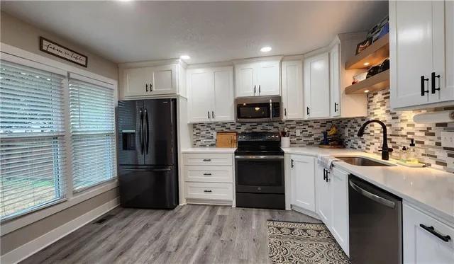 $345,000 | 812 Appleblossom, Excelsior Springs, MO 64024