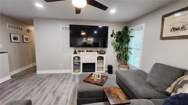 $345,000 | 812 Appleblossom, Excelsior Springs, MO 64024