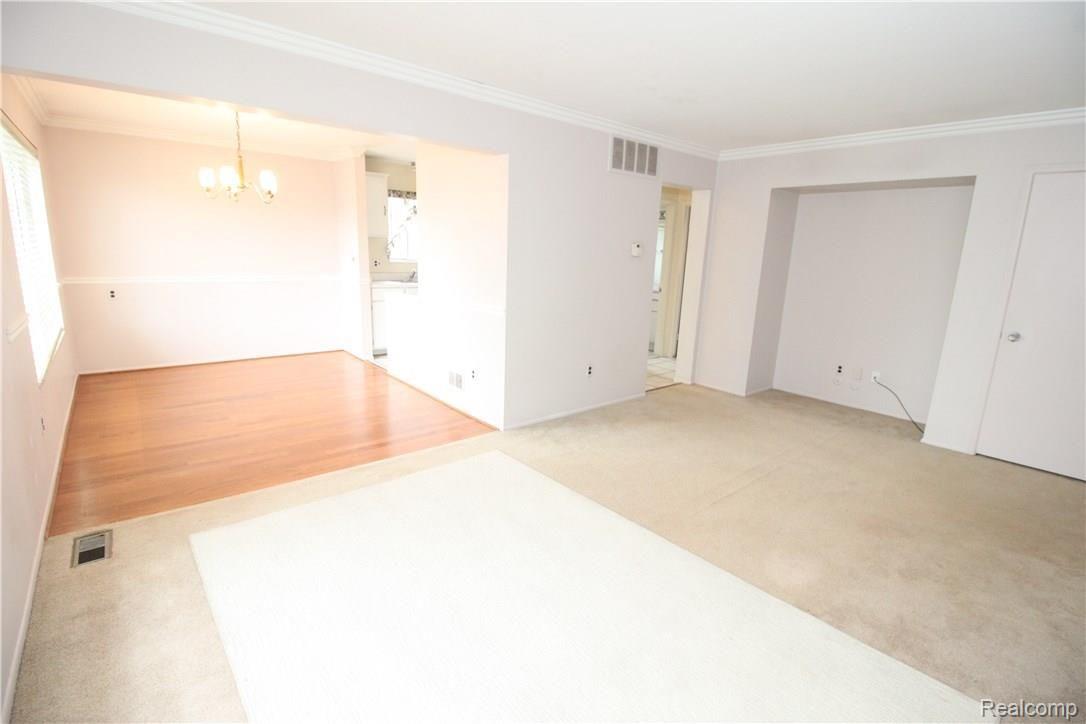 29530 Hoover Road, Unit 73 Warren, MI 48093 - Photo 7 of 19 IMG_2722.JPG