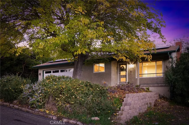 $729,000 | 102 Glencrest Lane, Paso Robles, CA 93446