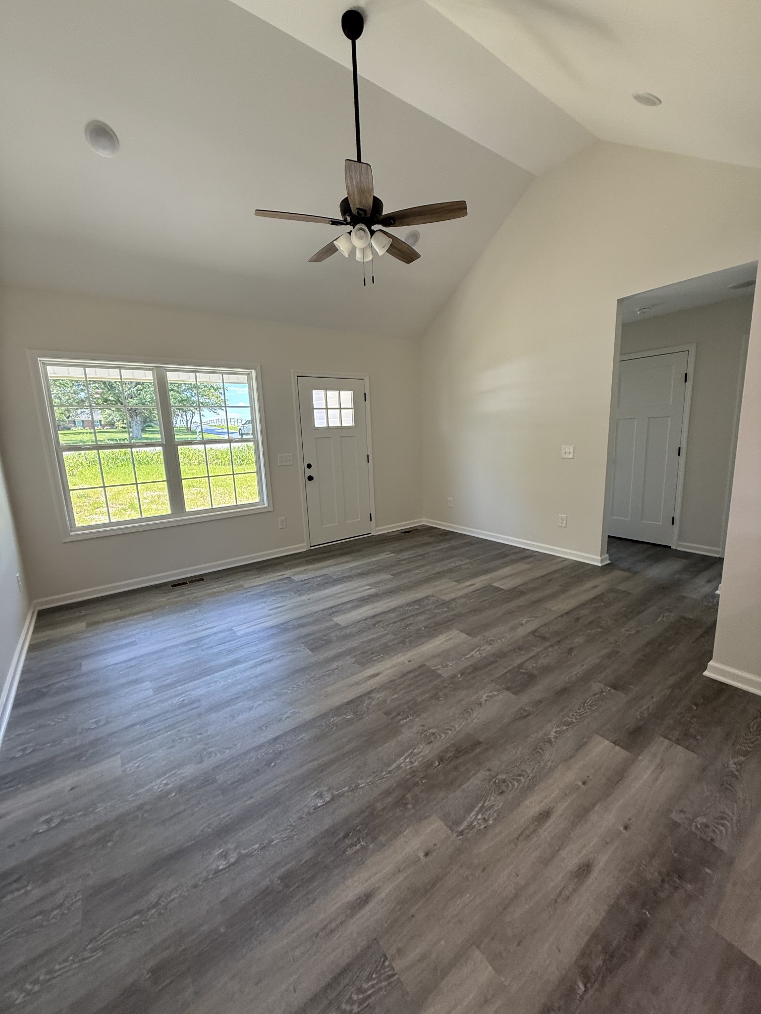 1615 Carthage Road Red Boiling Springs, TN 37150 - Photo 10 of 14