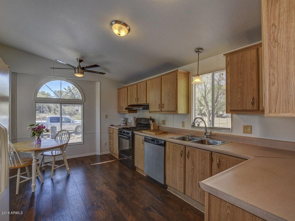 7310 North Race Track Road Prescott, AZ 86305 - Photo 17 of 18 Kitchen