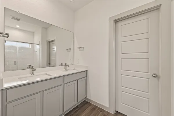 $2,650 | 7935 Brumbly Lane, Rosharon, TX 77583
