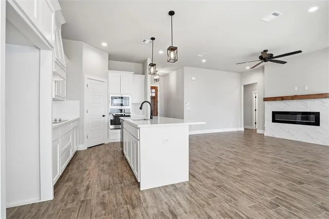 $429,900 | 504 Payne Lane, Springtown, TX 76082