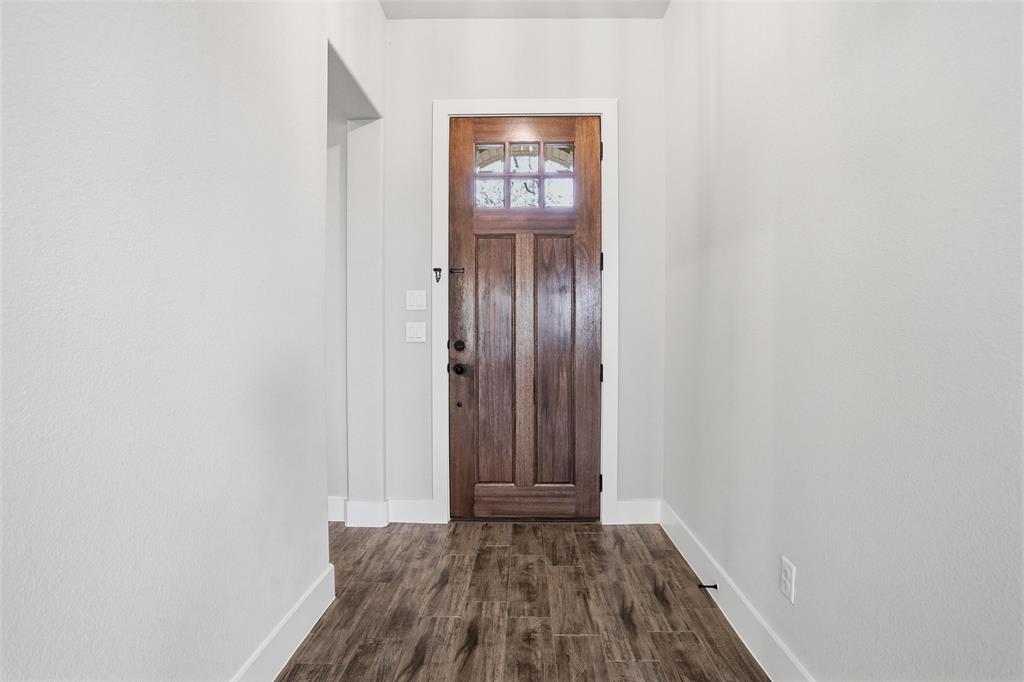 504 Payne Lane Springtown, TX 76082 - Photo 3 of 40