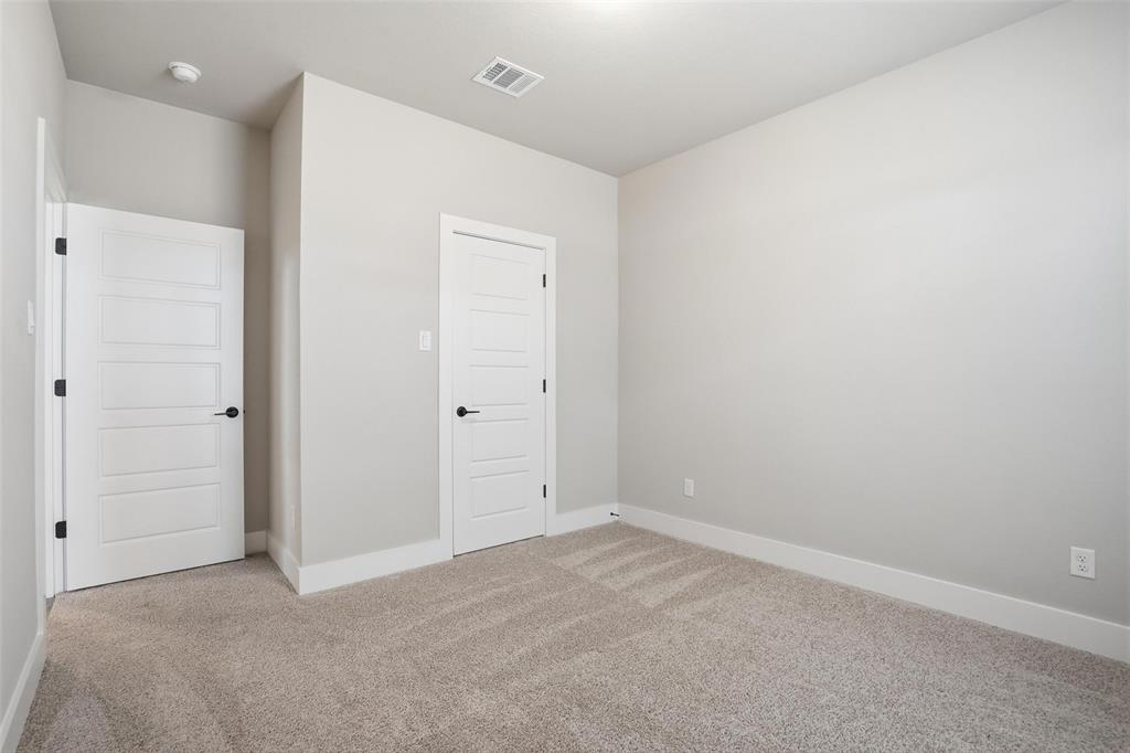 504 Payne Lane Springtown, TX 76082 - Photo 5 of 40