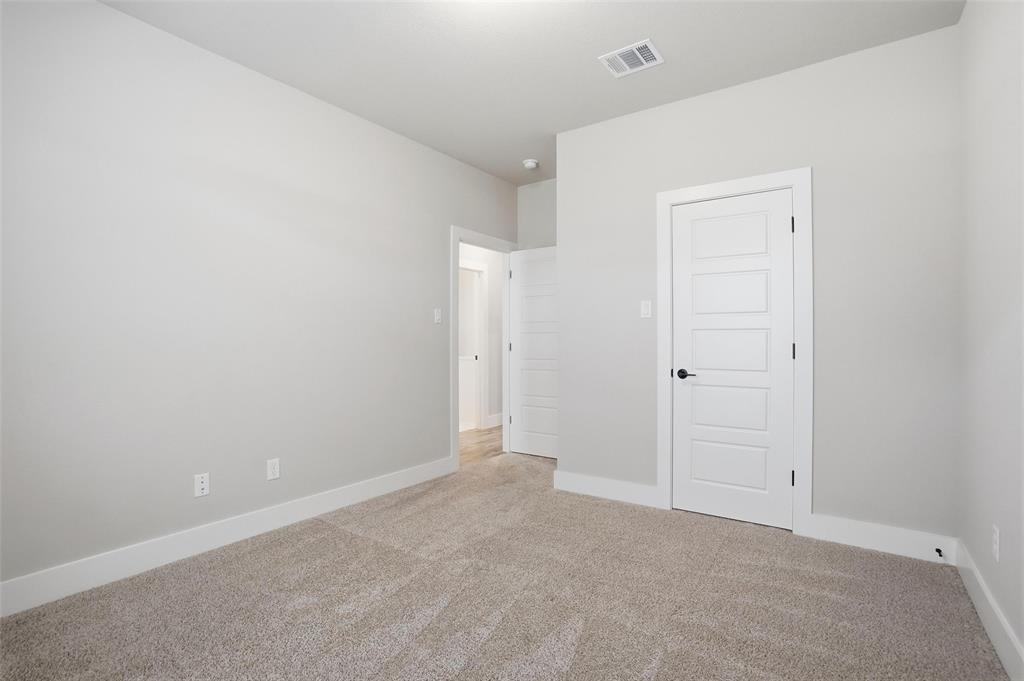 504 Payne Lane Springtown, TX 76082 - Photo 6 of 40