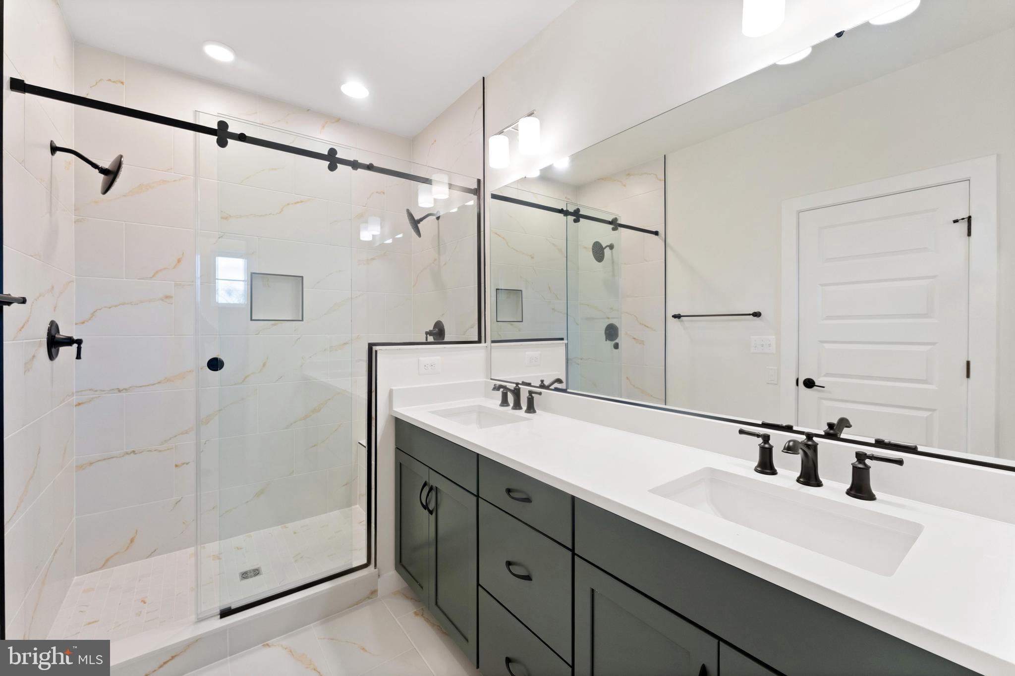 17100 Evans Way Poolesville, MD 20837 - Photo 11 of 18