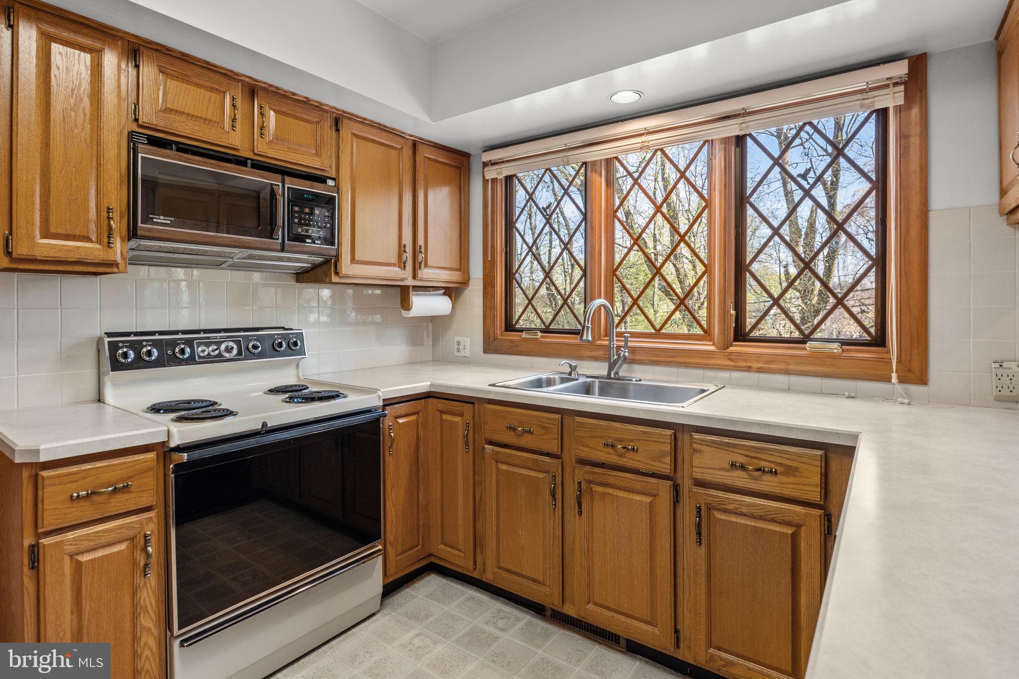 6642 Upper York Road New Hope, PA 18938 - Photo 11 of 38 Kitchen