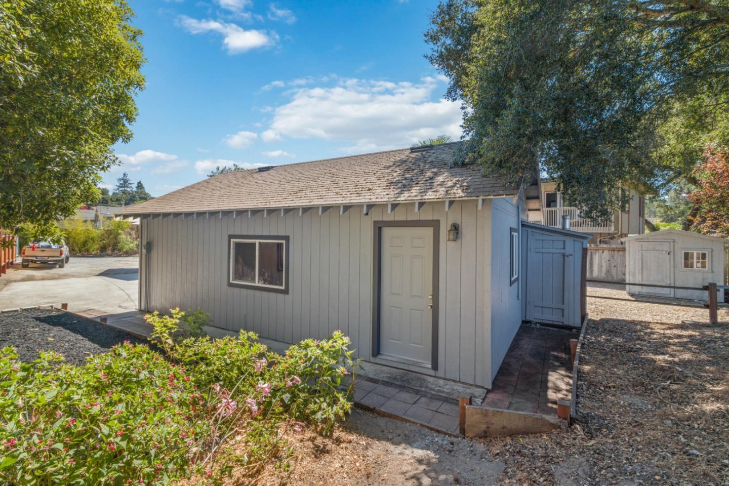 19 Jolley Way Scotts Valley, CA 95066 - Photo 23 of 56 a backyard of a house