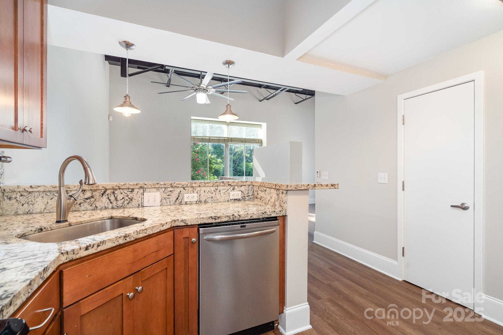 3920 Sharon Road, Unit 215 Charlotte, NC 28211 - Photo 5 of 21 Gallery Image 5